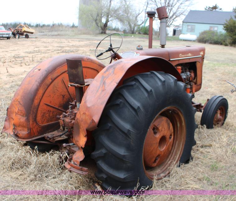 image for item F7614 Case 800 tractor