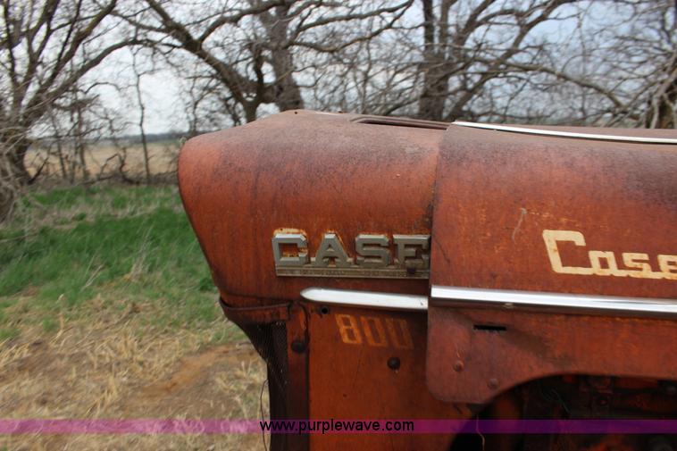 image for item F7614 Case 800 tractor