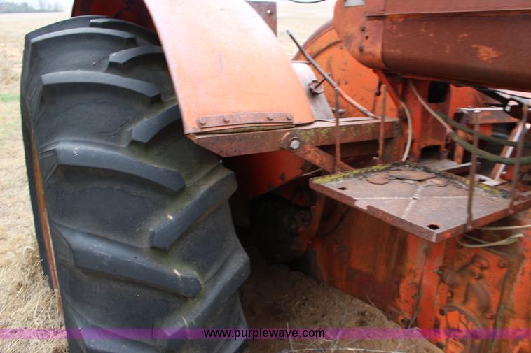 image for item F7614 Case 800 tractor