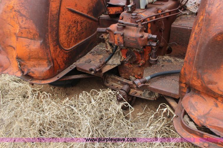 image for item F7614 Case 800 tractor