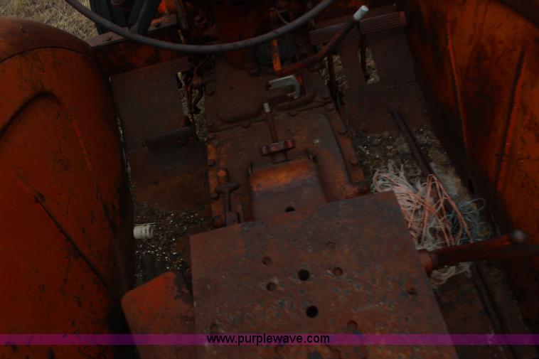 image for item F7614 Case 800 tractor