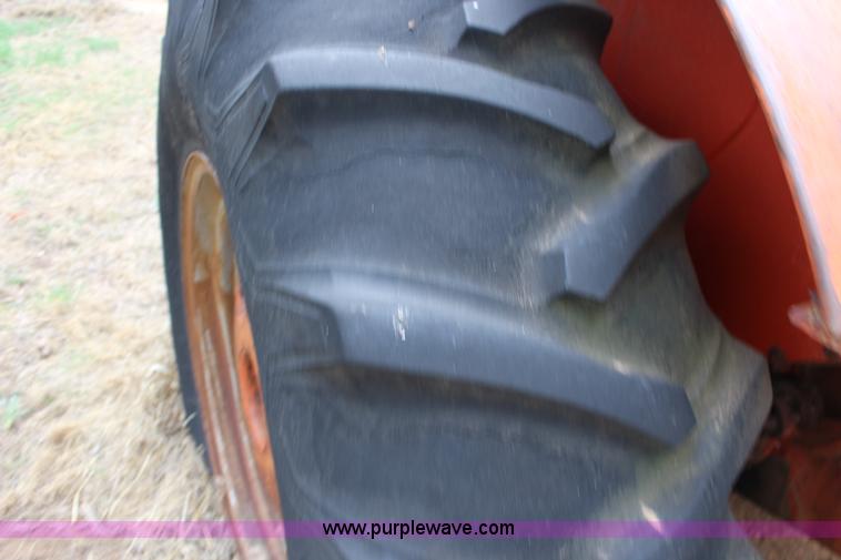 image for item F7614 Case 800 tractor