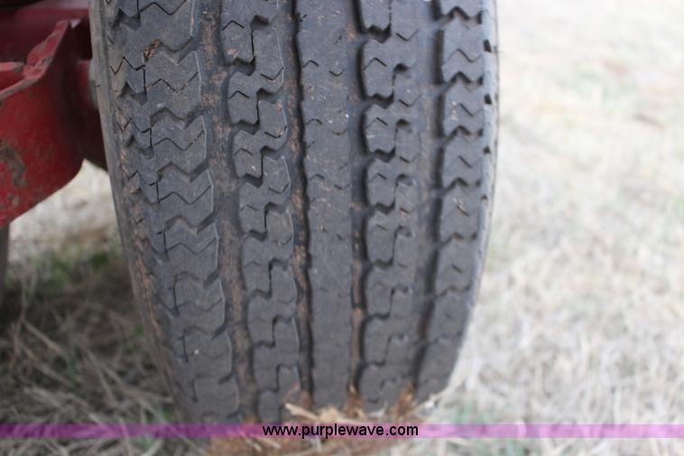 image for item F7624 Road Runner header trailer