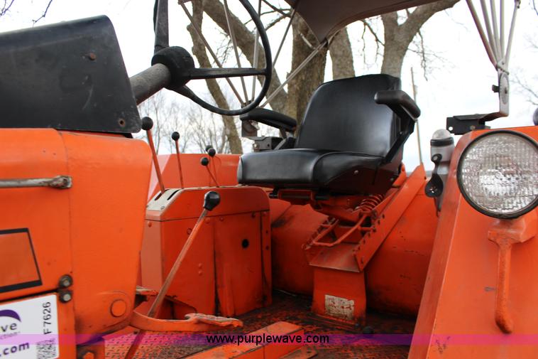 image for item F7626 Allis Chalmers 190XT tractor