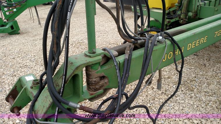 image for item F7638 John Deere 7200 planter
