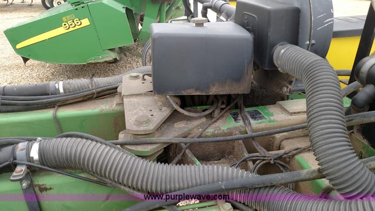 image for item F7638 John Deere 7200 planter