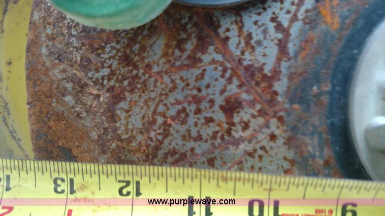 image for item F7638 John Deere 7200 planter