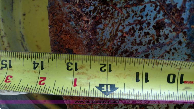 image for item F7638 John Deere 7200 planter