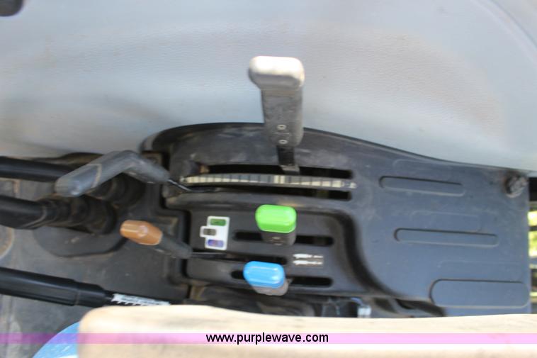 image for item F7639 2010 New Holland T5070 tractor