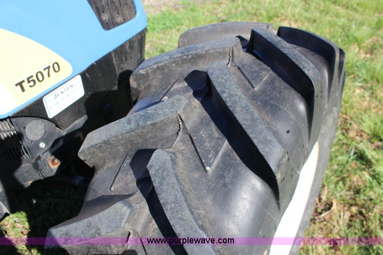 image for item F7639 2010 New Holland T5070 tractor