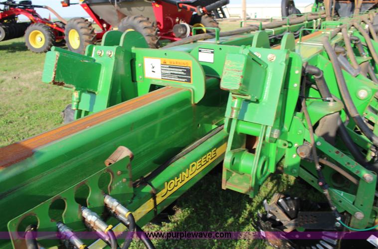 image for item F7652 2007 John Deere 1770NT planter