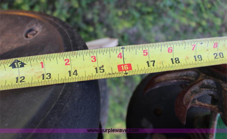 image for item F7652 2007 John Deere 1770NT planter