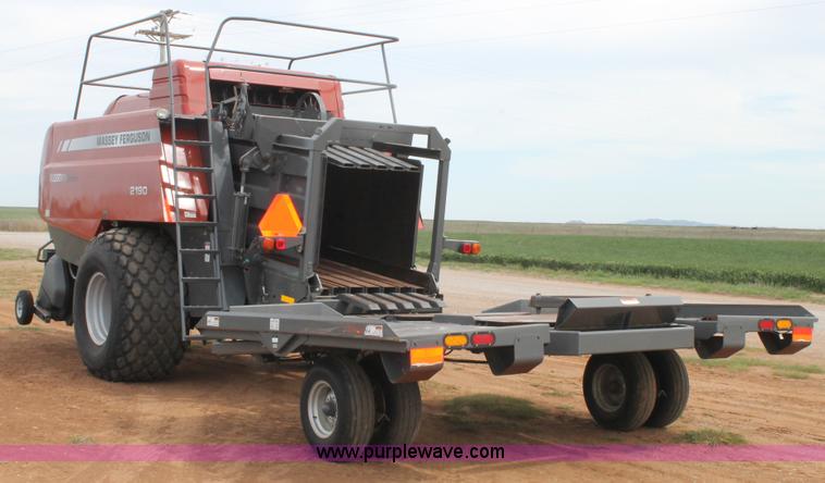 image for item H1538 2007 Massey-Ferguson 2190 large square baler