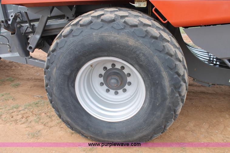 image for item H1538 2007 Massey-Ferguson 2190 large square baler