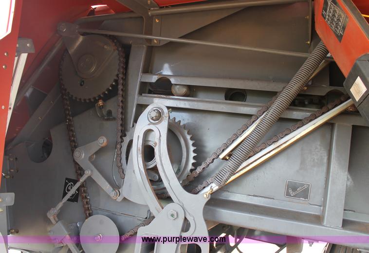 image for item H1538 2007 Massey-Ferguson 2190 large square baler