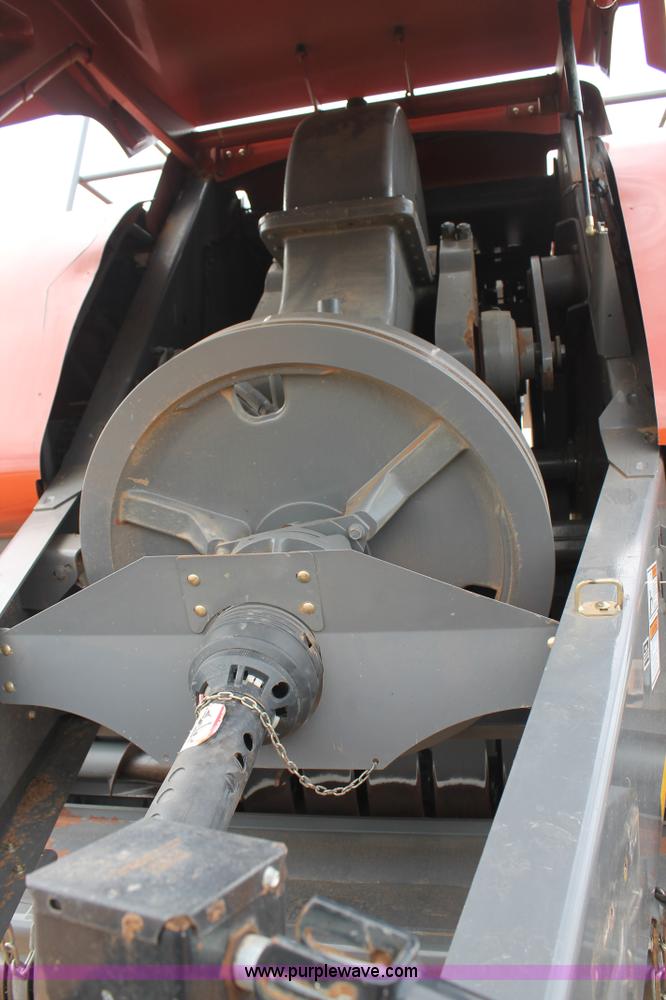 image for item H1538 2007 Massey-Ferguson 2190 large square baler