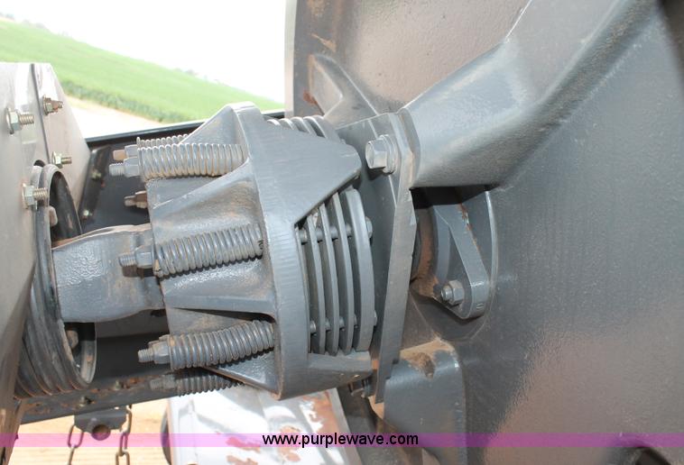 image for item H1538 2007 Massey-Ferguson 2190 large square baler