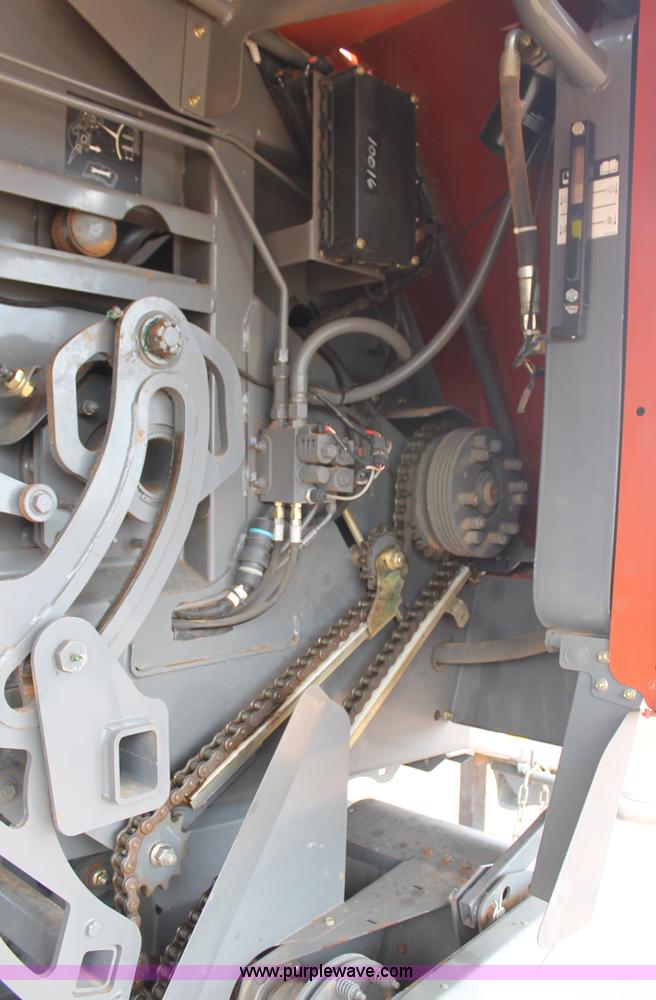 image for item H1538 2007 Massey-Ferguson 2190 large square baler