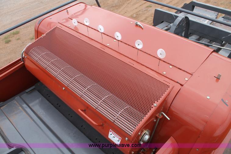 image for item H1538 2007 Massey-Ferguson 2190 large square baler