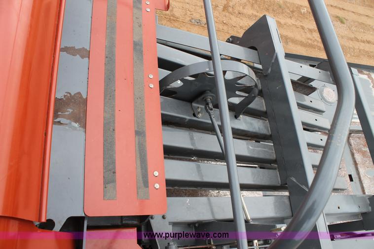 image for item H1538 2007 Massey-Ferguson 2190 large square baler