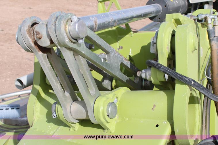 image for item H1539 2011 Claas Orbis 750 forage head