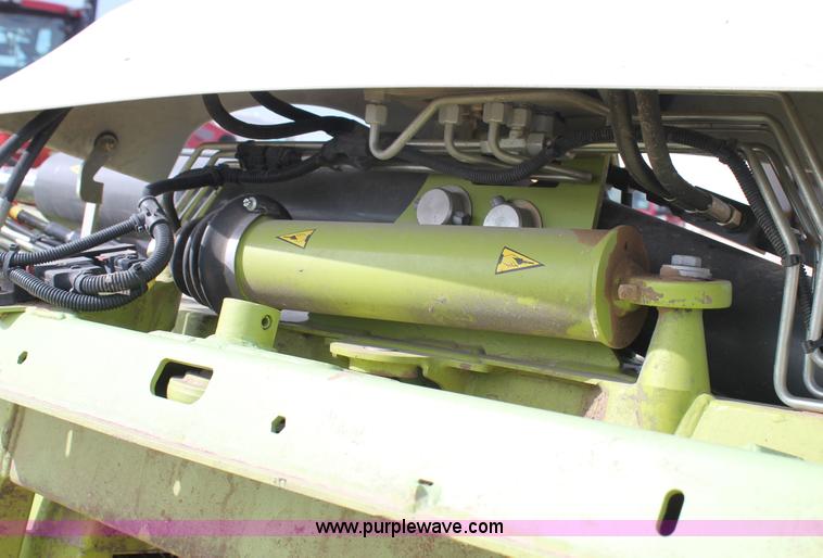 image for item H1542 2012 Claas Orbis 750 forage head