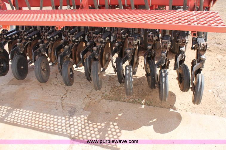 image for item H1546 Sunflower 9431 grain drill