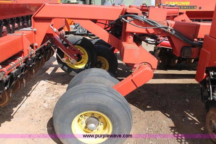 image for item H1546 Sunflower 9431 grain drill