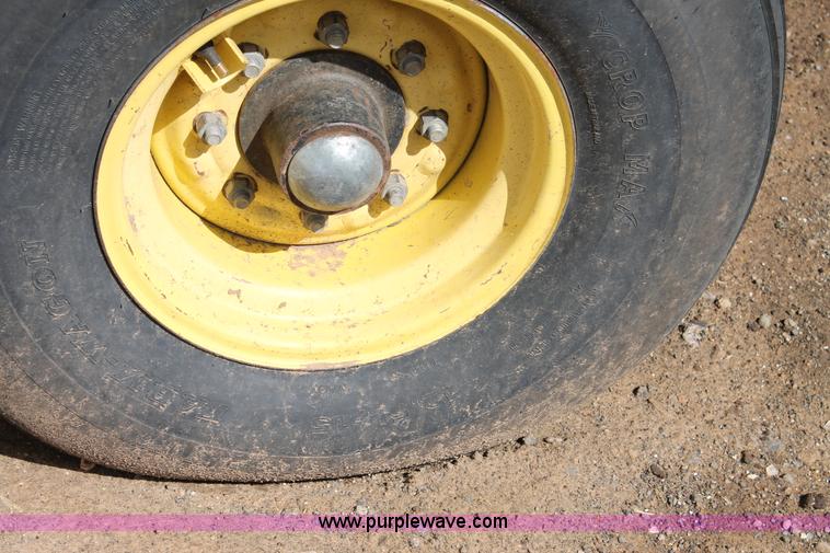 image for item H1546 Sunflower 9431 grain drill