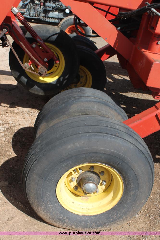 image for item H1546 Sunflower 9431 grain drill