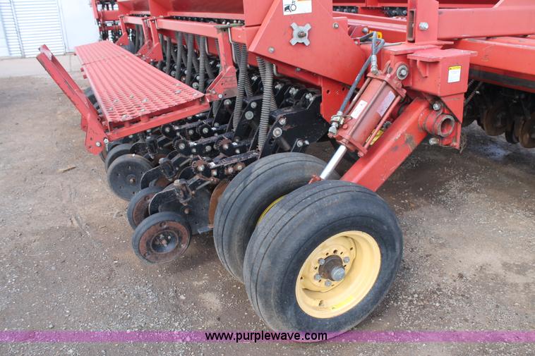 image for item H1546 Sunflower 9431 grain drill