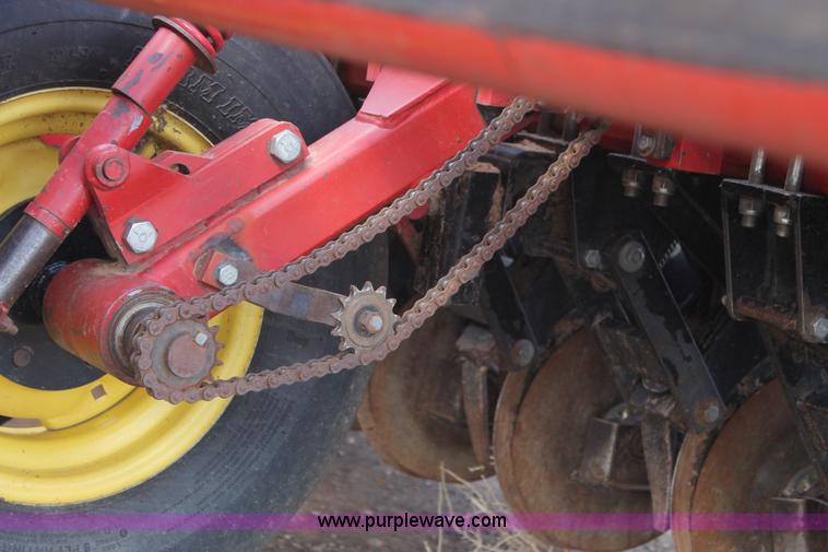 image for item H1546 Sunflower 9431 grain drill