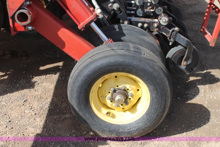 image for item H1546 Sunflower 9431 grain drill