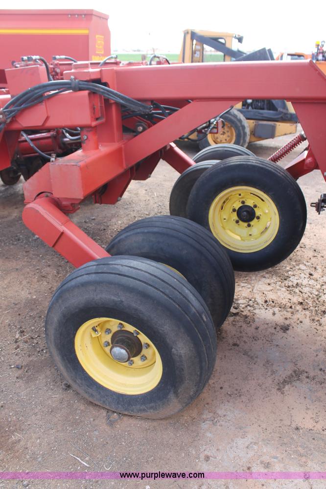 image for item H1546 Sunflower 9431 grain drill