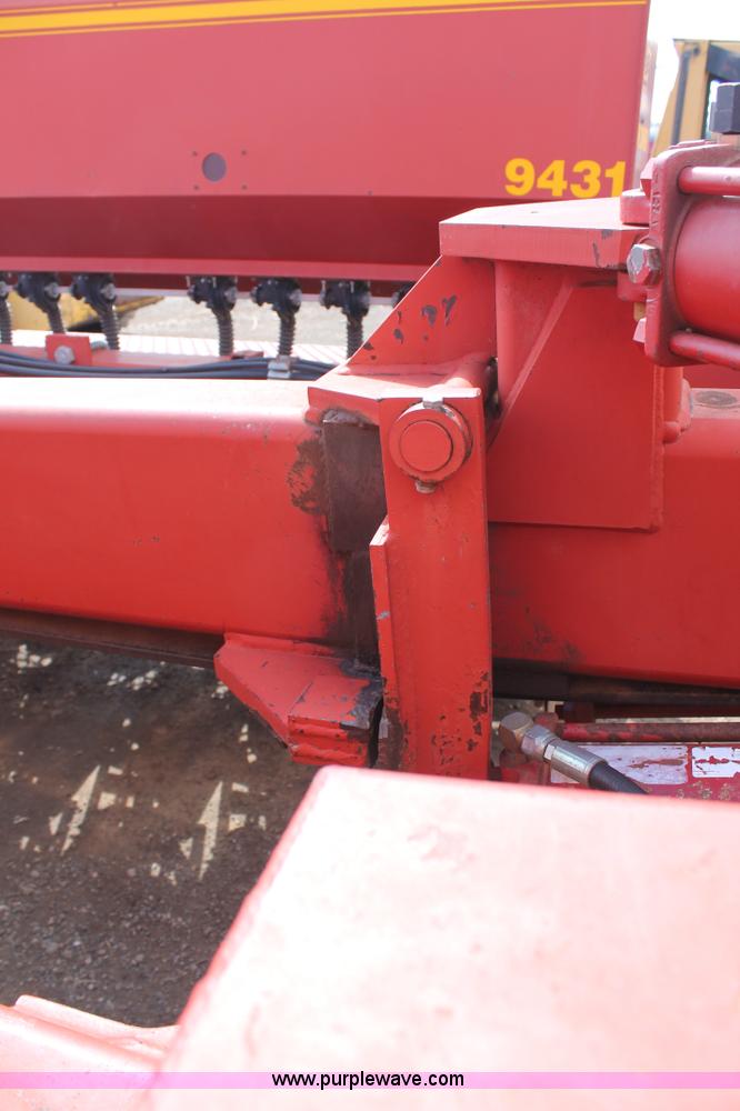 image for item H1546 Sunflower 9431 grain drill