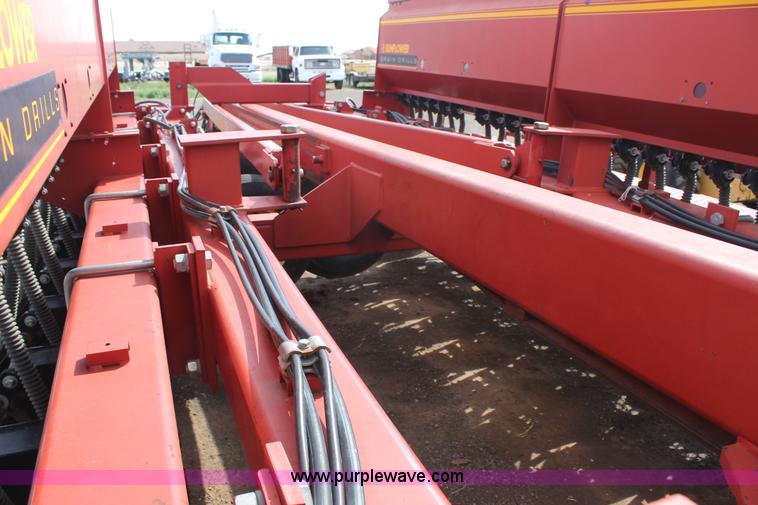 image for item H1546 Sunflower 9431 grain drill