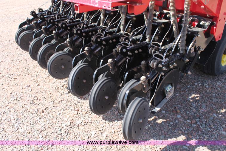 image for item H1558 2009 Sunflower 9434 grain drill