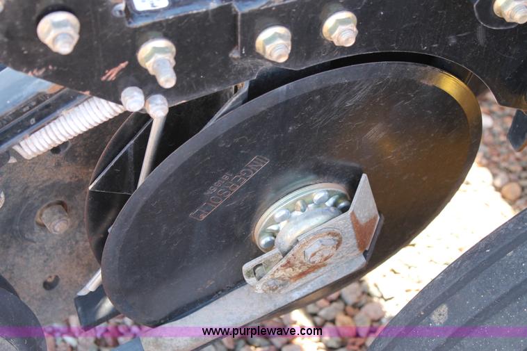 image for item H1558 2009 Sunflower 9434 grain drill