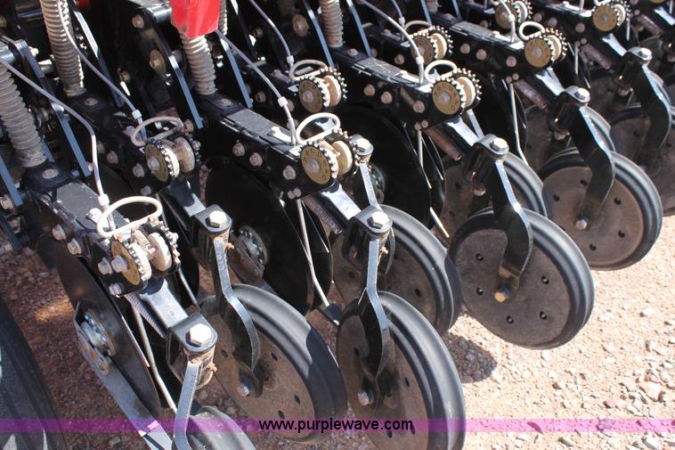 image for item H1558 2009 Sunflower 9434 grain drill