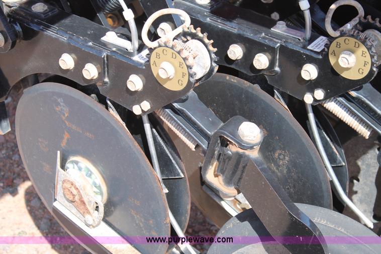 image for item H1558 2009 Sunflower 9434 grain drill