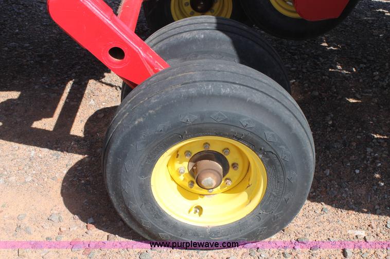 image for item H1558 2009 Sunflower 9434 grain drill