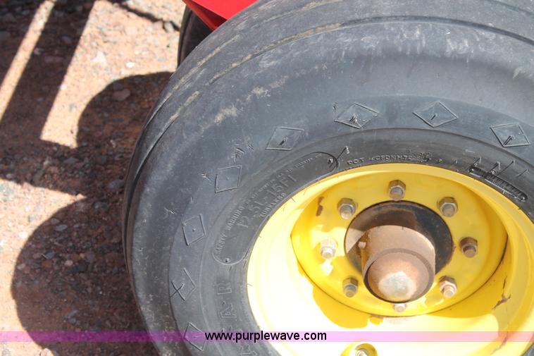 image for item H1558 2009 Sunflower 9434 grain drill