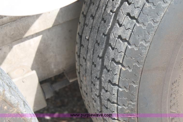 image for item H1577 2013 Sundowner Show livestock trailer