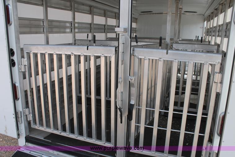 image for item H1577 2013 Sundowner Show livestock trailer