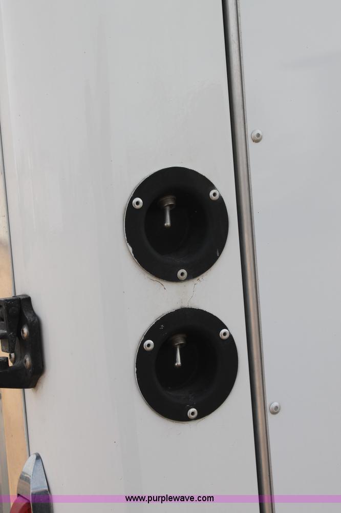 image for item H1577 2013 Sundowner Show livestock trailer