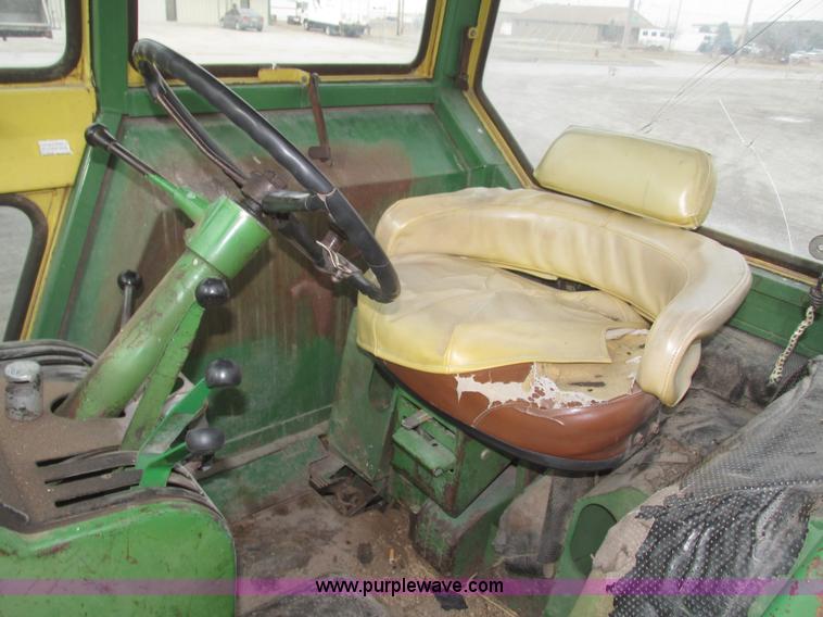 image for item H4712 John Deere 4020 tractor