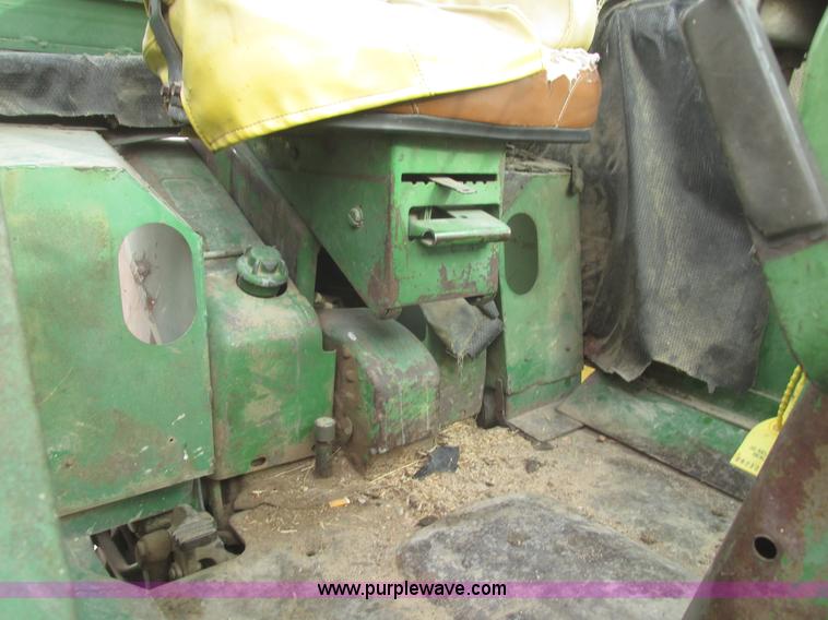 image for item H4712 John Deere 4020 tractor