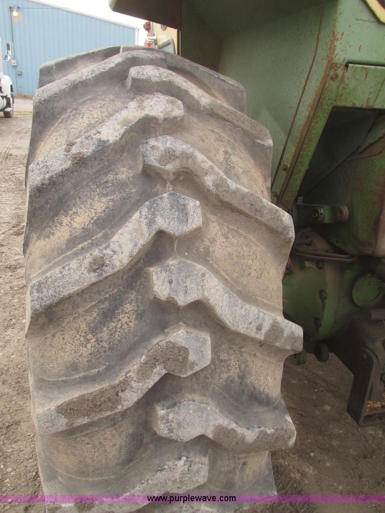 image for item H4712 John Deere 4020 tractor