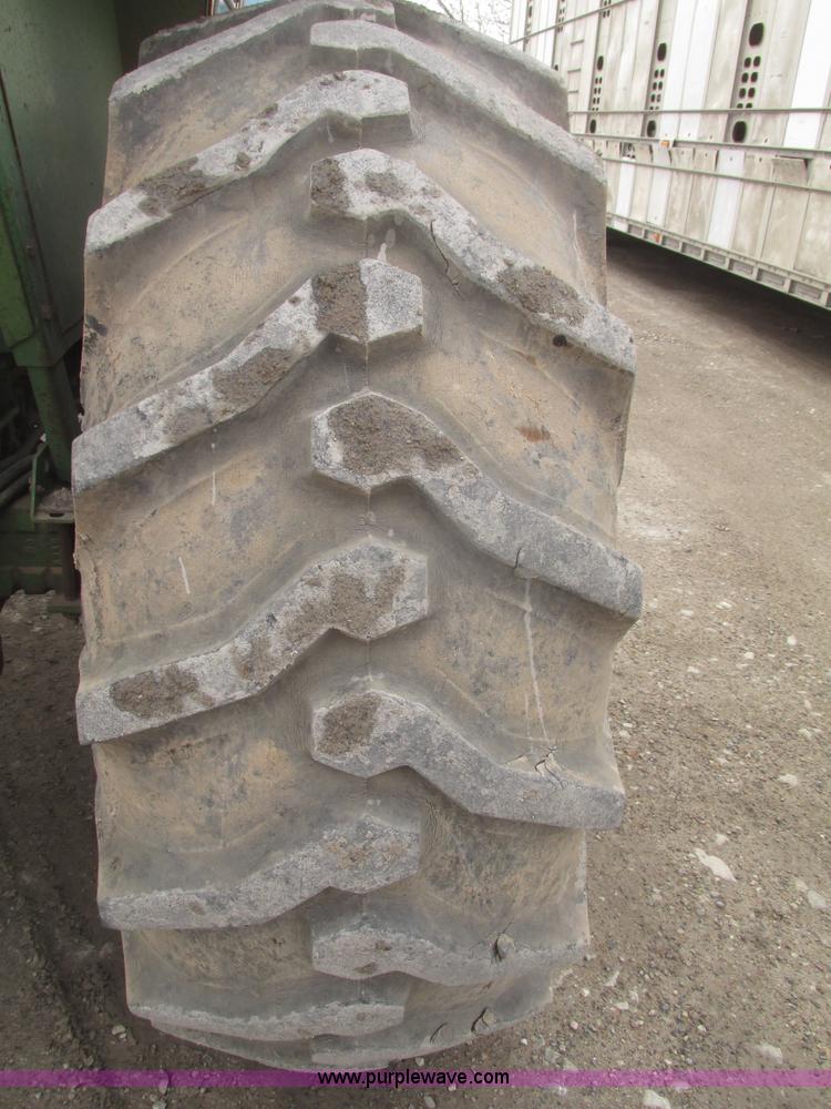 image for item H4712 John Deere 4020 tractor