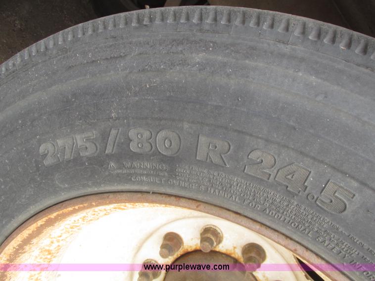 image for item H4720 1996 CEI Pacer bulk feed trailer